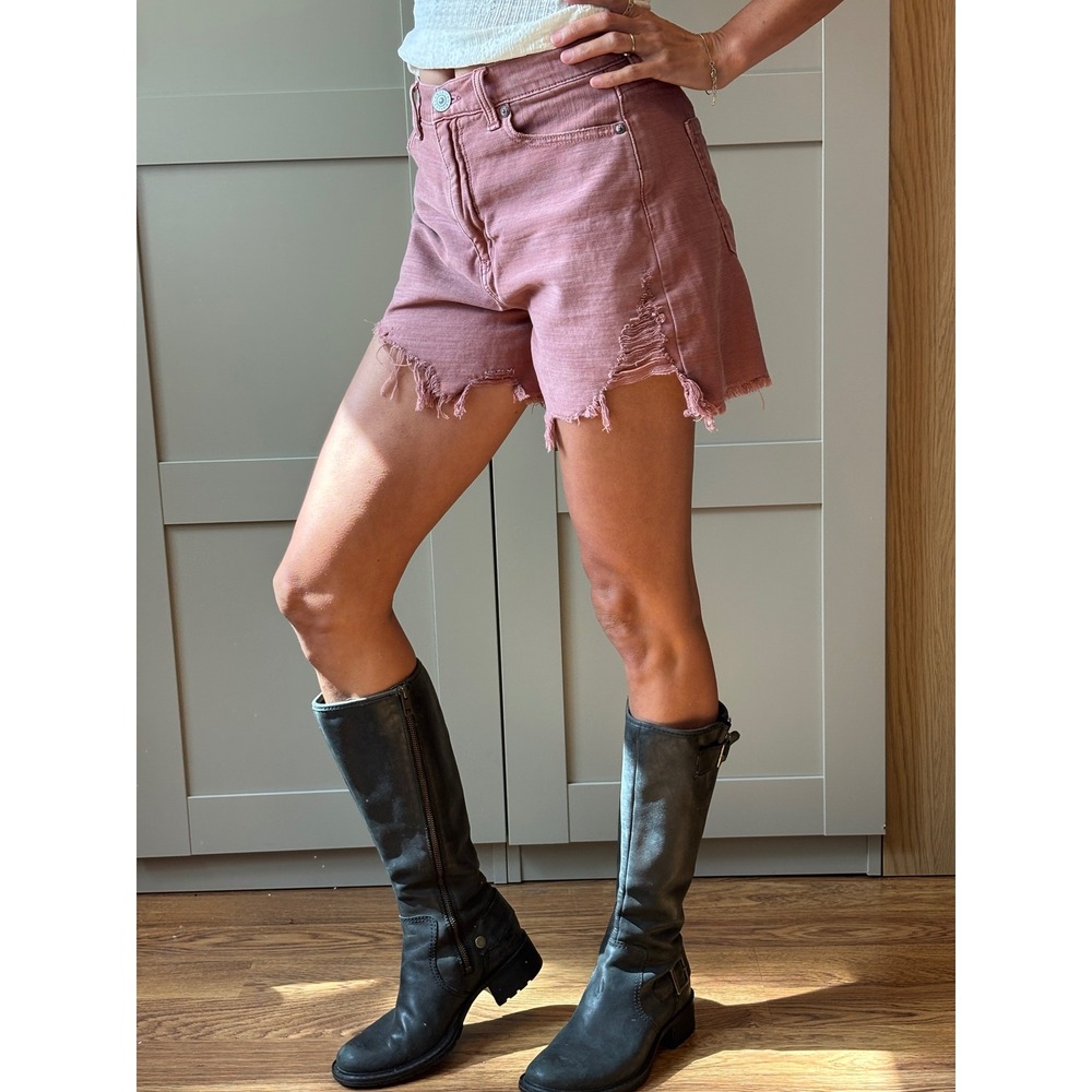 American Eagle Highest Rise Mom Shorts Pink Distressed Raw Hem Size 4